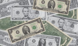 黑客挣多少钱？揭秘合法与非法收入途径，助你快速了解职业前景与风险