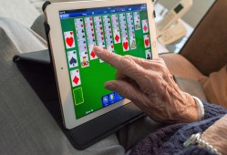 24小时接单的专业黑客：全天候守护您的网络安全，快速解决数据泄露与系统危机