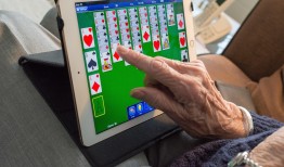 24小时免费接单黑客QQ：揭秘网络陷阱与合法防护指南