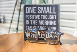 黑客定位找人联系方式真相揭秘：如何合法安全地找到你想联系的人