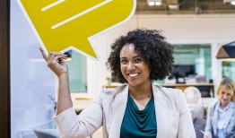 怎么黑进对方手机看微信聊天记录？了解这些安全机制与合法保护方法