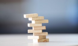 10元定位黑客联系方式？警惕低价陷阱，教你正规求助渠道