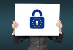 警惕黑客扣扣在线接单陷阱：安全风险与法律后果全解析