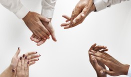 24小时在线接单表情包：随时定制专属表情，让创意不再等待