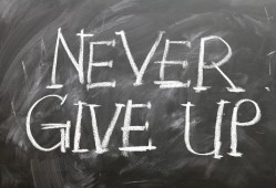 接单的黑客：揭秘暗网定制攻击产业链与全方位防护指南