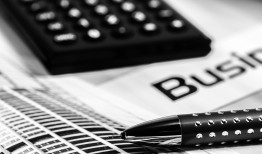 一天挣2万的黑渠道真相揭秘：避开法律财务陷阱，掌握合法高收入方法