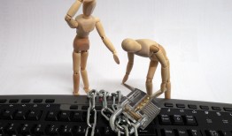 24小时黑客在线QQ接单人才网：全天候技术支援，即时解决你的网络安全与数据恢复难题